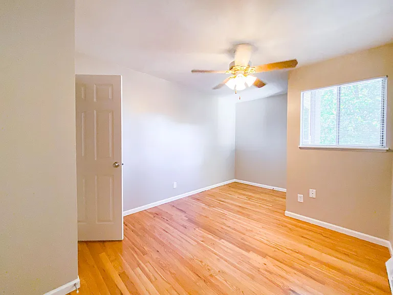 1108 Catalpa Cir — Photo 18