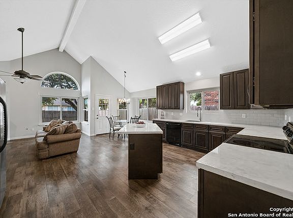 4th image of 3048 Fall Valley Dr