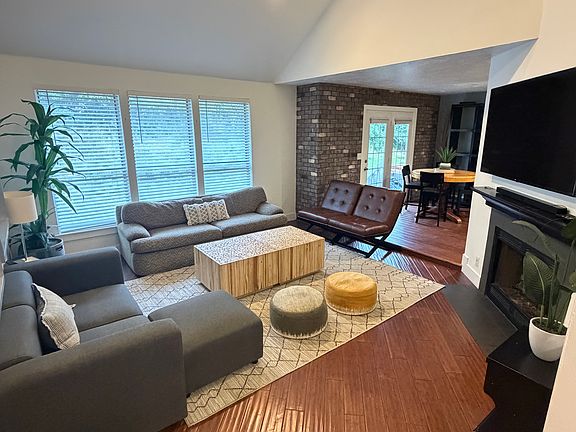 2nd image of 8127 S Clover Spring Ln