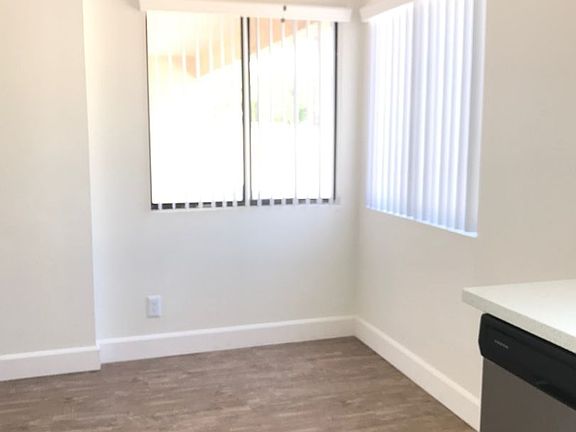 2nd image of 1340 Hillandale Ave #1