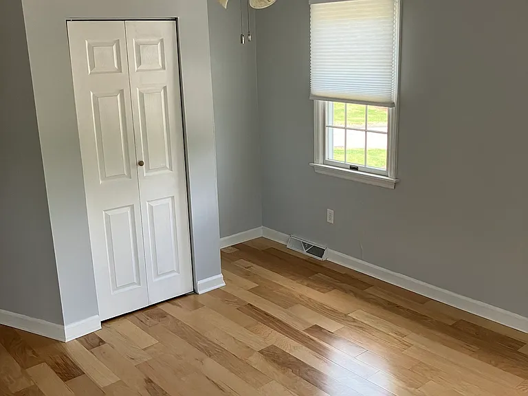 77 Hennig Dr — Photo 15