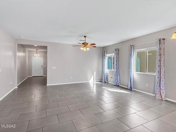 3rd image of 8939 N Country Cove Trl