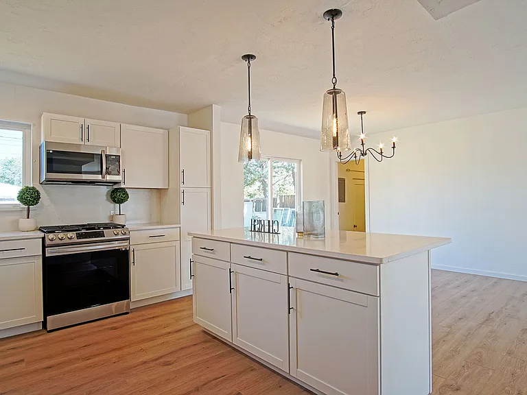 7903 Indian School Rd NE — Photo 8