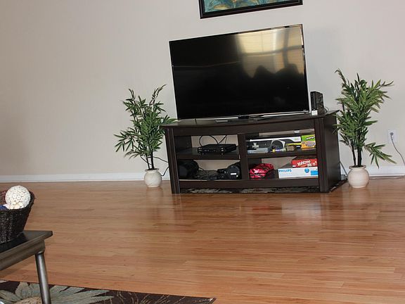 2nd image of 2203 Regency Ct