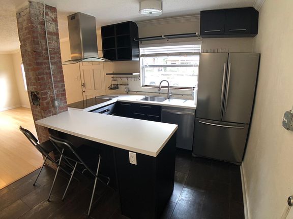 4th image of 606 E Harwood St