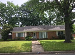 801 Canyon Ridge Dr, Euless, TX 76040
