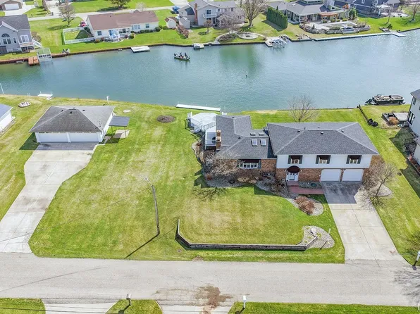 51198 Aqua Dr, Elkhart, IN 46514