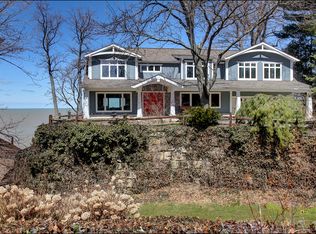 22158 Lake Rd, Rocky River, OH 44116