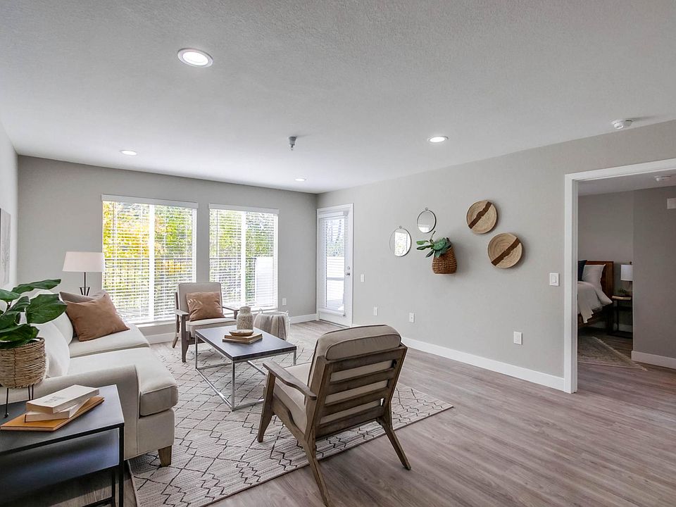 1st image of 139 Gosnell Way #108