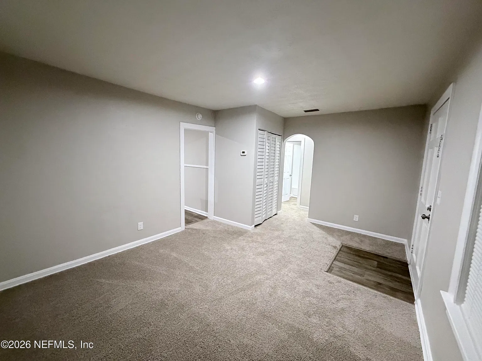 3 bed, 1.0 bath, 1074 sqft, $1,275 — Photo 2