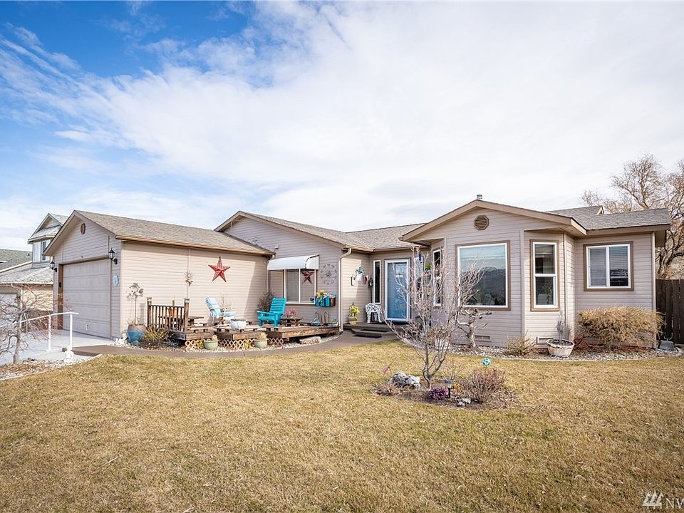 1st image of 2446 Highland View Dr