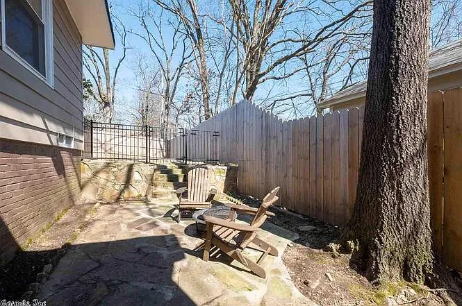 2 bed, 1121 sqft, $1,650 — Photo 4