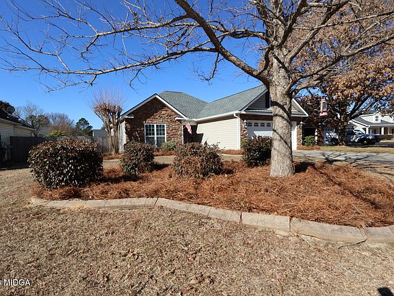 5th image of 120 Blackstone Ct