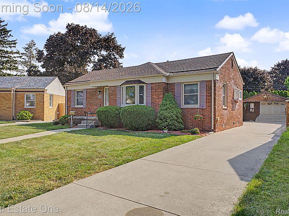 2nd image of 6331 Buckingham Ave