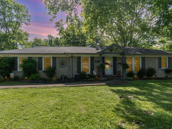 105 Trucord Dr, Hendersonville, TN 37075