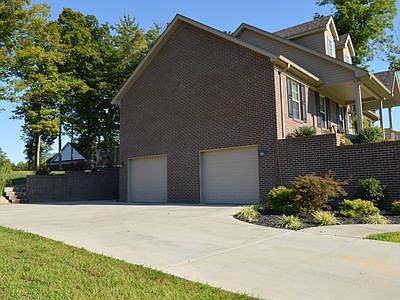 3rd image of 103 Nashville Dr