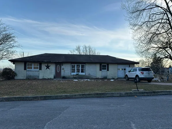 6 Bellaire Ave, Carlisle, PA 17013