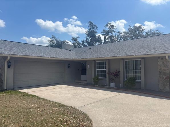 1103 Classic Dr