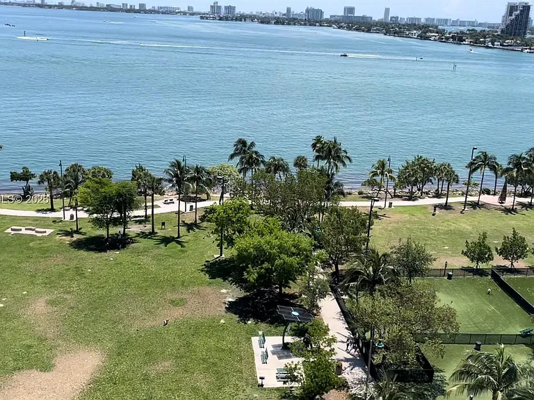 1900 N Bayshore Dr #3311 — Photo 17