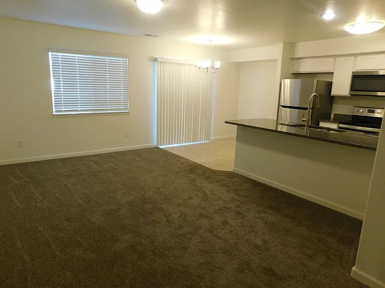 654 Trinity Way #D — Photo 6