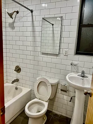 Rented by D H Realty & Management Inc | media 4