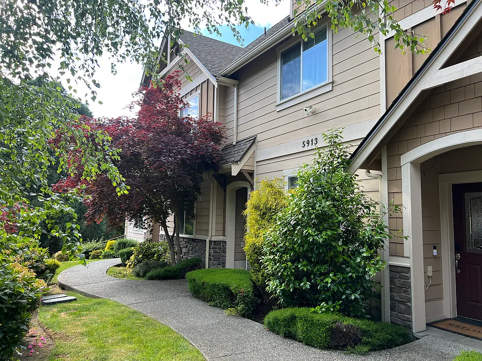 5913 212th Pl SW