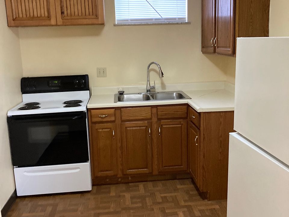 1st image of 615 W Main St #1-B