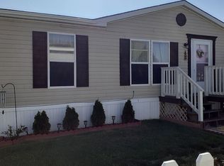 2210 E Macarthur Rd, Wichita, KS 67216