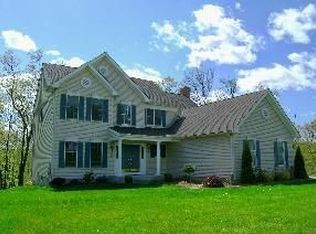 15 Island View Ter, East Hampton, CT 06424