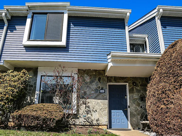 5805 Hana Rd — Photo 1