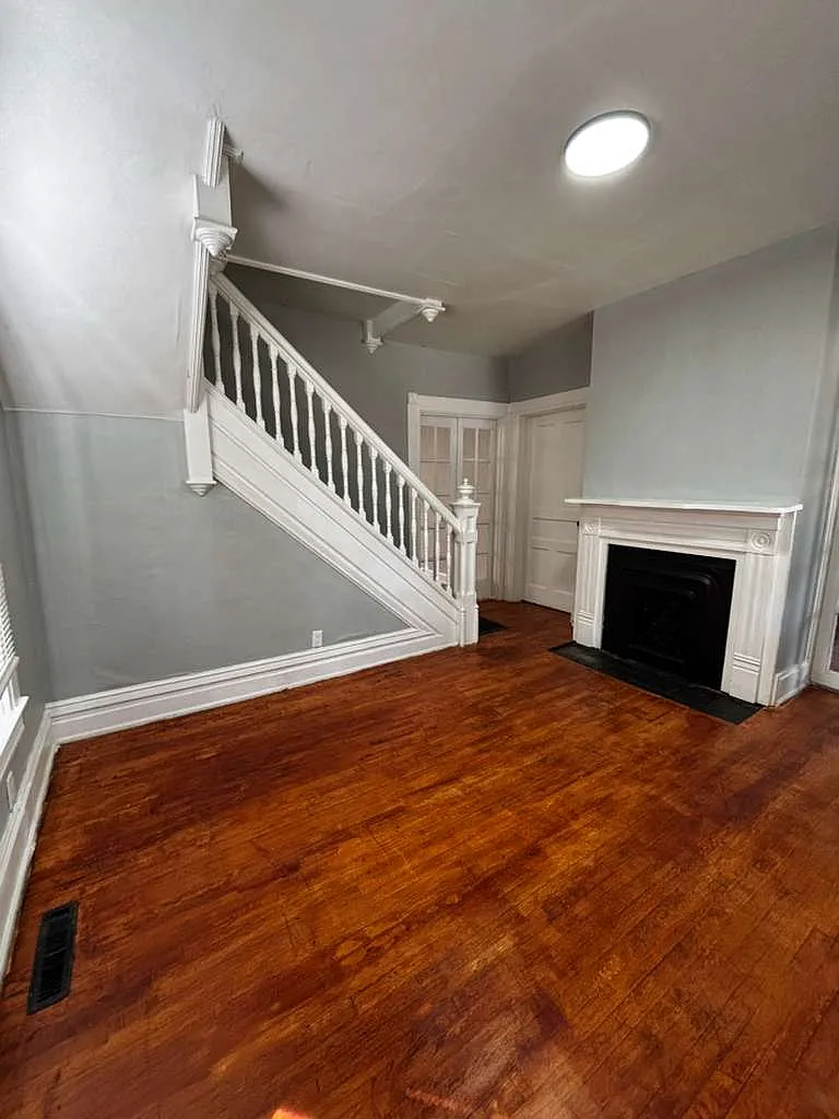 371 North Mulberry Street - 1 — Photo 4
