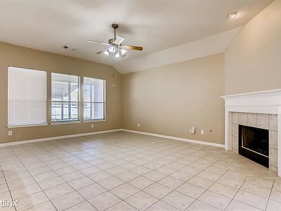 4th image of 19239 Hollis Garden Dr