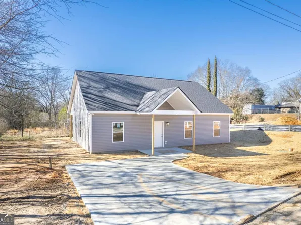 30 Moore Ave, Toccoa, GA 30577