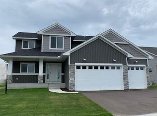 7091 208th St N, Forest Lake, MN 55025