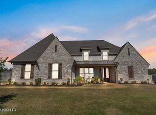 4300 Brooke Dr, Nesbit, MS 38651