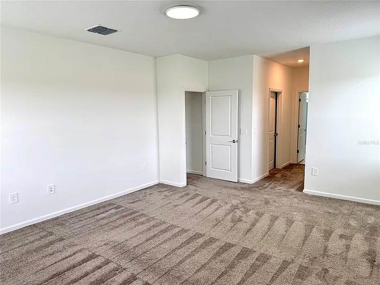 2970 Armstrong Ave — Photo 28