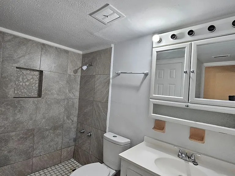 7601 Paula Dr #3 — Photo 8