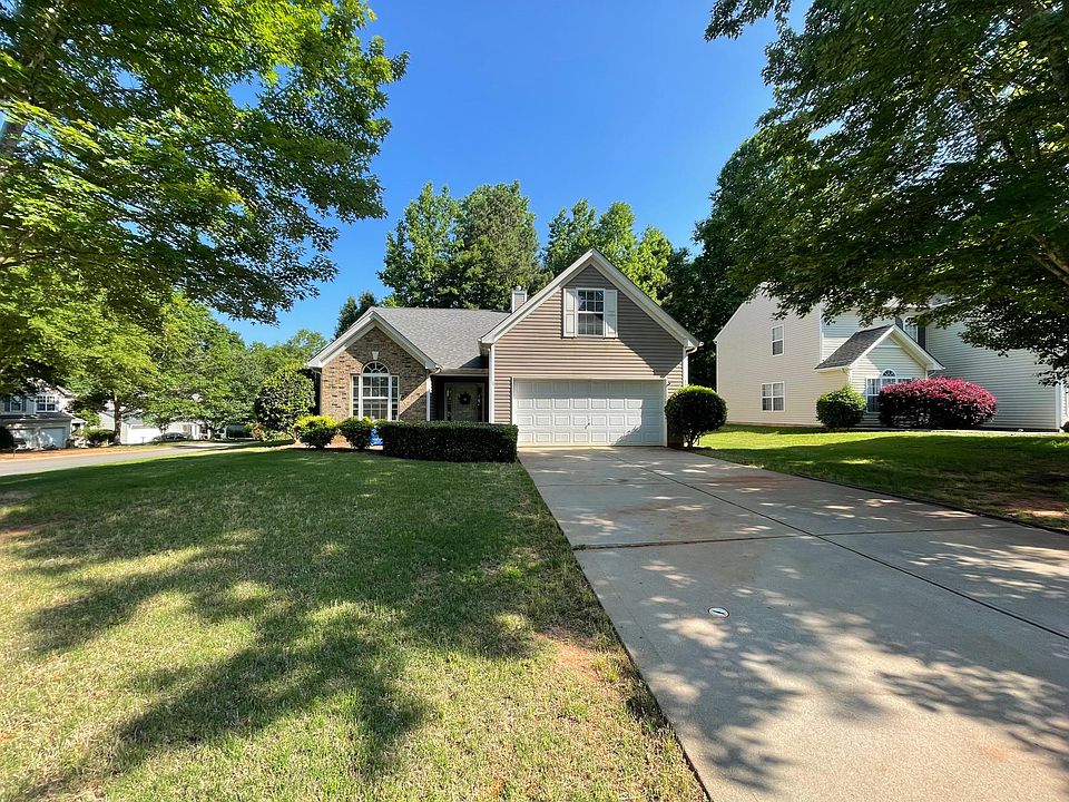 1st image of 1855 New Castle Dr