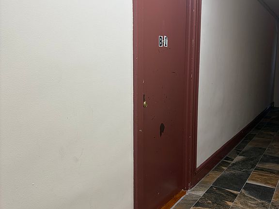 3rd image of 420 E 26th St #1