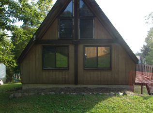 513 N Chestnut St, Augusta, MI 49012