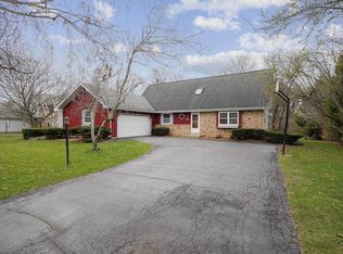 29635 Clover Ln, Waterford, WI