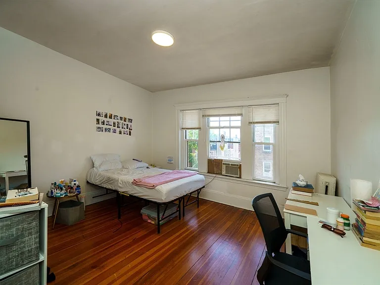 39 Strathmore Rd #2 — Photo 9