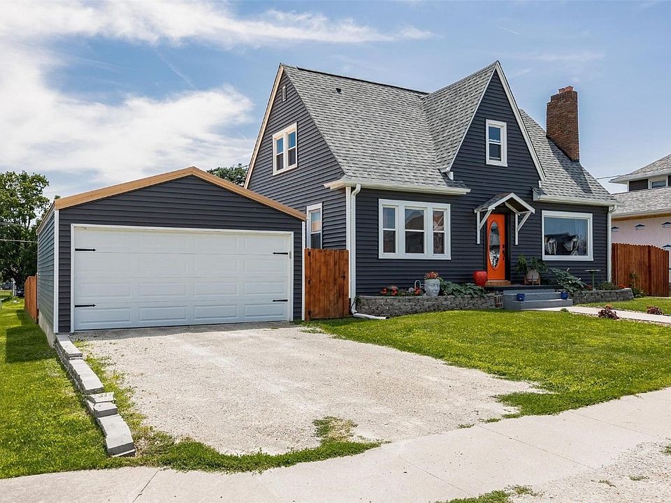 507 2nd St E, Newhall, IA 52315 Zillow