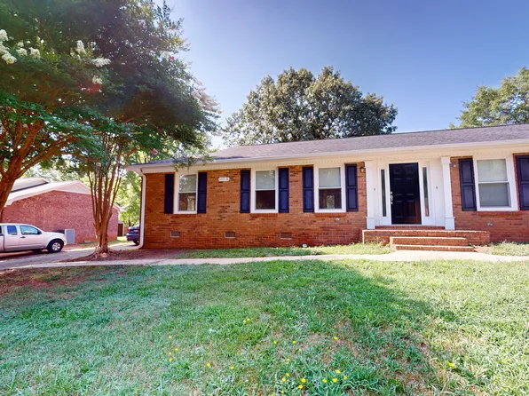 105 Diehl Ct #A, Boiling Springs, SC 29316