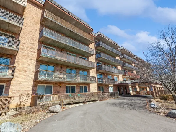 502 Redondo Dr APT 209, Downers Grove, IL 60516