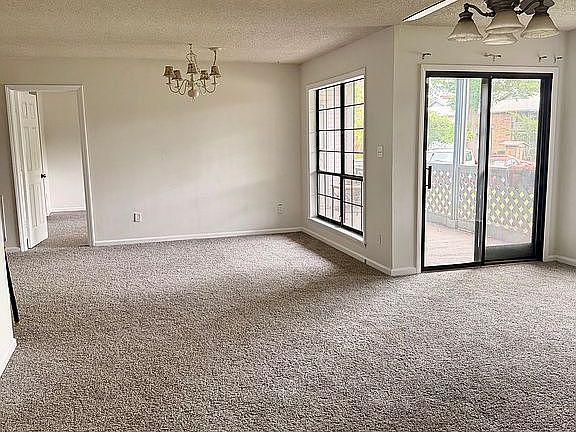 Living/dining room