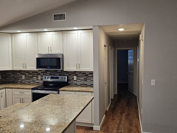 3rd image of 4845 Lords Ave