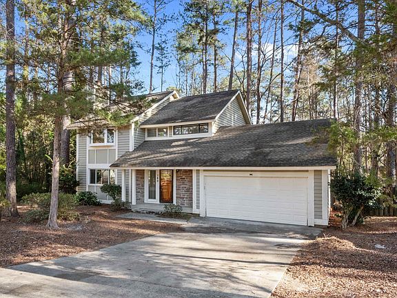 2nd image of 140 Forest Fern Rd