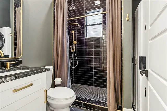 2721 Peniston St — Photo 10