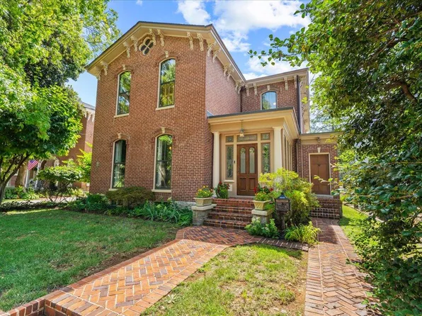 448 W 3rd St, Lexington, KY 40508
